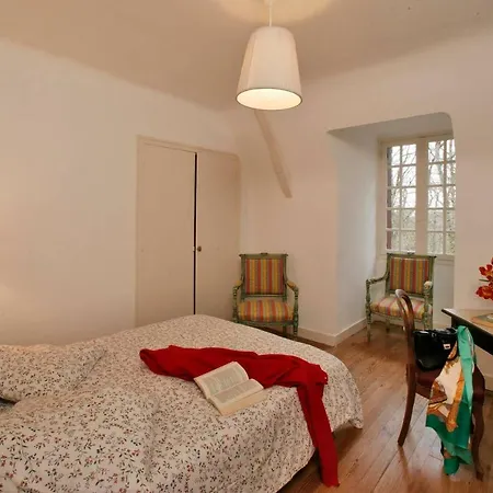 Dependance Du Chateau De Puymartin -